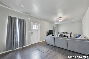 Foto del edificio - 1043 E Highland Blvd