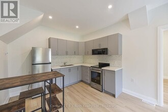 Building Photo - 274 Mississaga St W