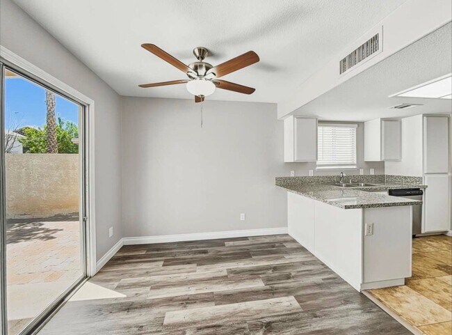Foto del edificio - 7504 Jockey Ave