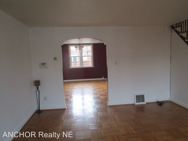 Building Photo - 3 br, 1 bath House - 3409 Lansing St.