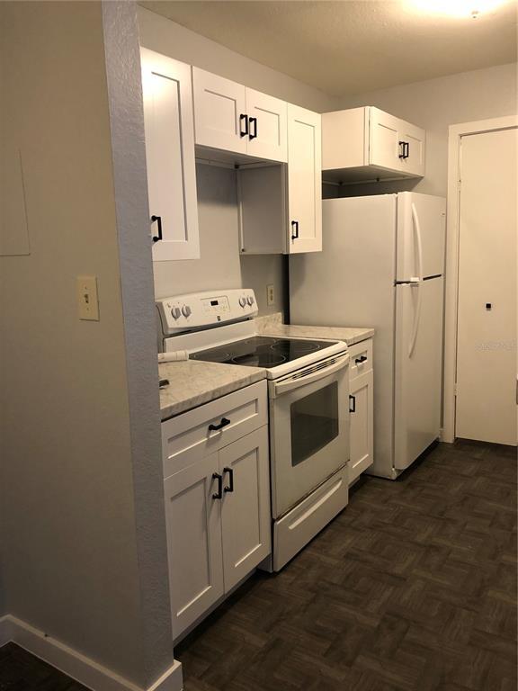 Foto del edificio - 5540 Devonbriar Way