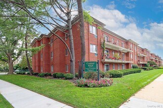 Building Photo - 85 S Central Ave