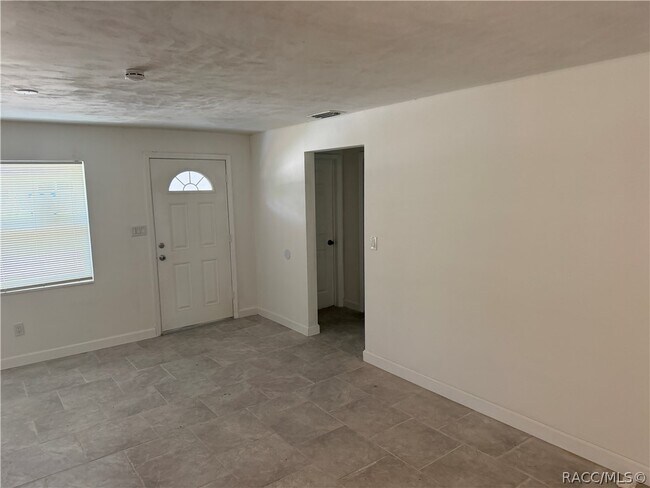 Foto del edificio - 1405 Eden Dr