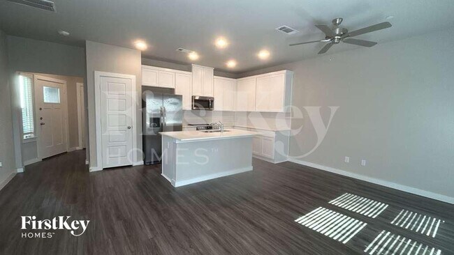 Foto del edificio - 18334 W Centro Cir