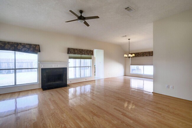 Foto del edificio - 1226 Berrystone Trail