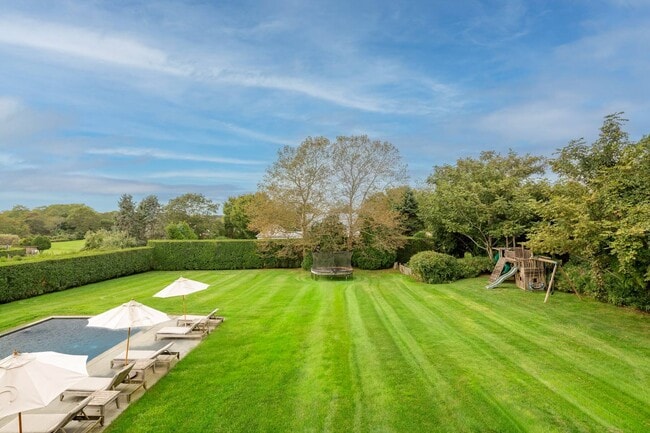 Foto del edificio - 32 Sagg Rd