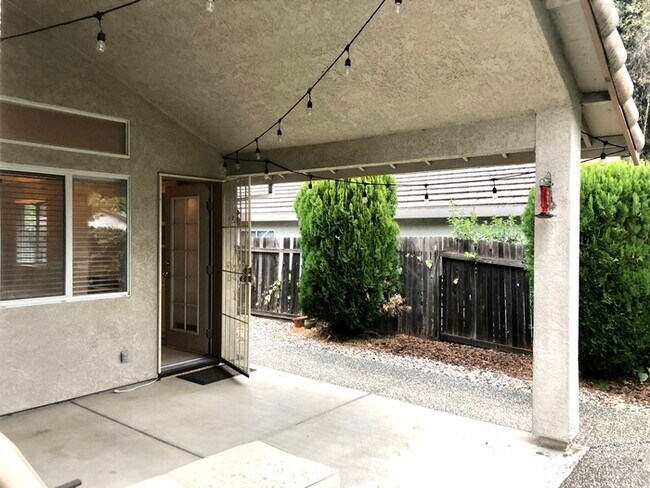 Foto del edificio - Beautiful 3 bedroom/ 2 bath home in Citrus...