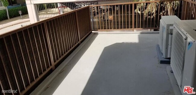 Foto del edificio - 1 br, 1 bath House - 11115 MCCORMICK St # 204