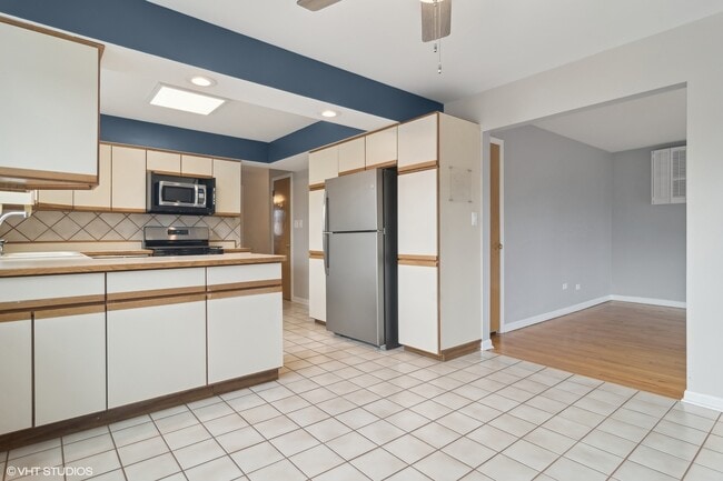 Foto del edificio - 1600 N 17th Ave