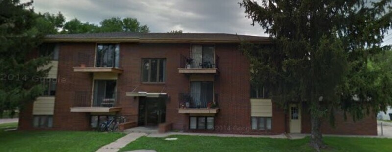 Primary Photo - 440 Moffitt St