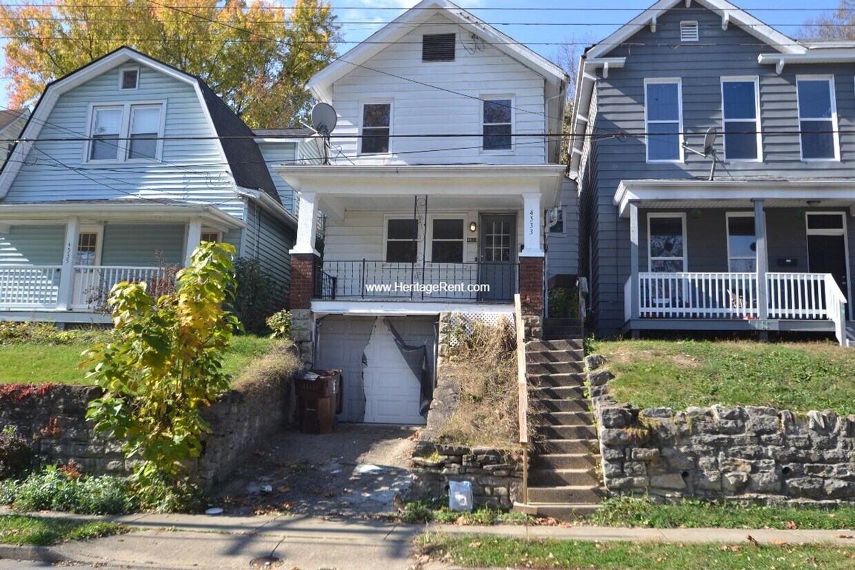 Primary Photo - Great 2br Latonia house with Garage & Fenc...