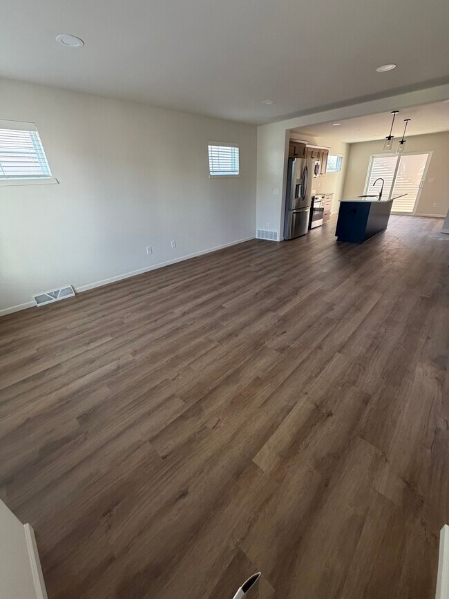 Foto del edificio - 9240 Gentle Feather Rd