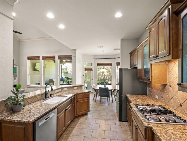 Building Photo - 11400 Archstone Dr