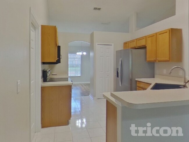 Building Photo - 609 White Oak Way