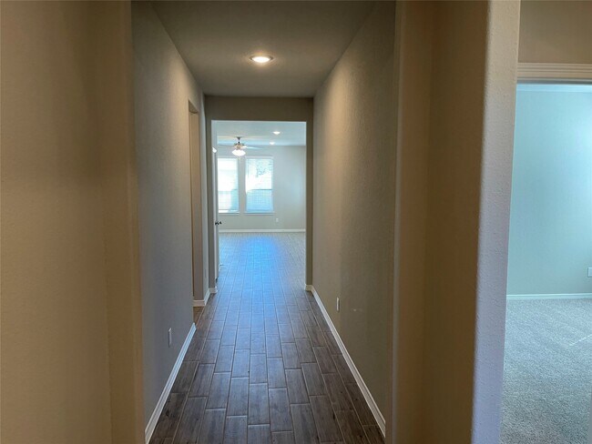 Foto del edificio - 24814 Sierra Laurel Ln