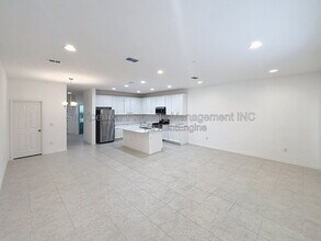 Building Photo - 6310 Goldcoast Ave