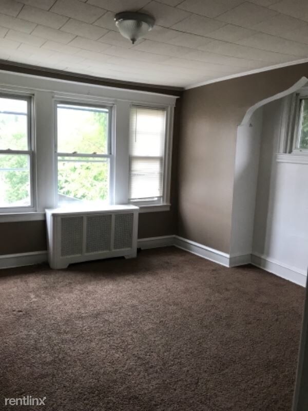 Foto del edificio - 3 br, 1 bath Townhome - 821 Rader Ave