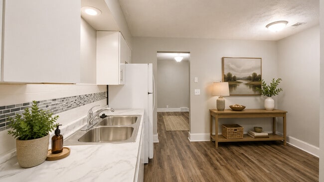 Building Photo - Fontainebleau Apartments