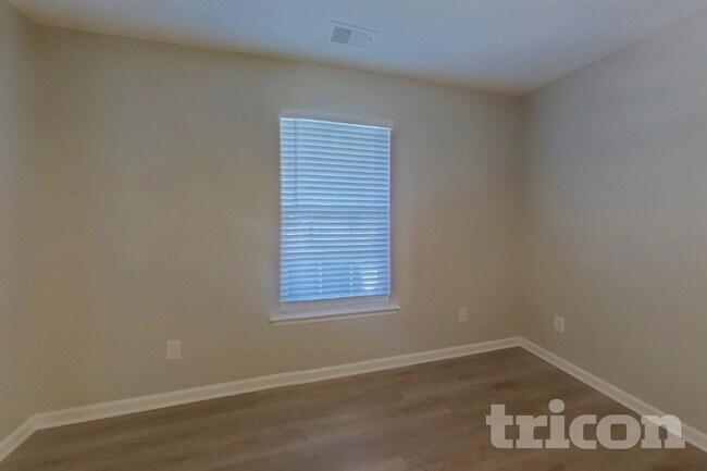 Building Photo - 65 Sand Oak Ct