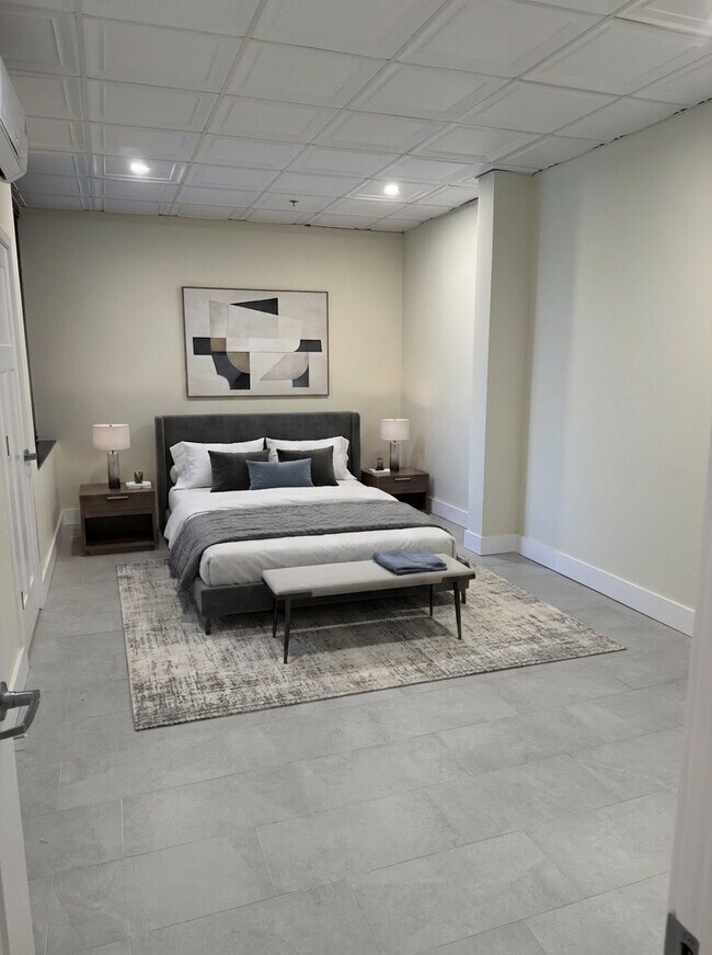 Foto del edificio - 15950 Bay Vista Dr
