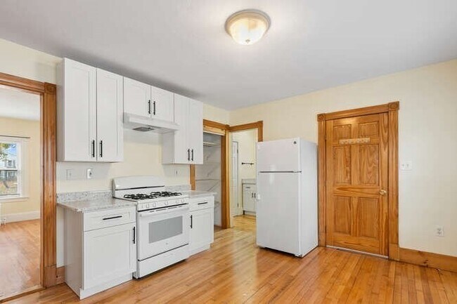 Foto del edificio - 7 Perham St