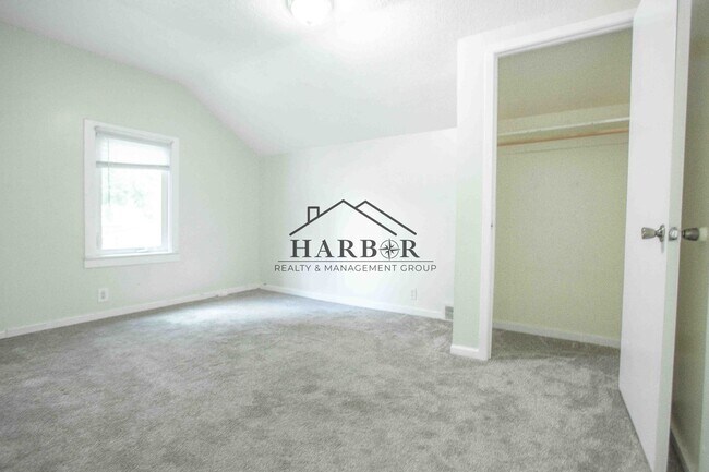 Foto del edificio - 315 5th Ave NW