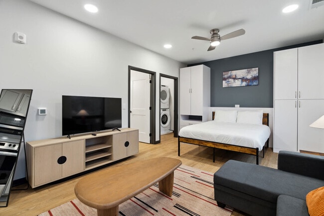 Building Photo - 423 E Michigan St