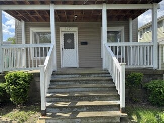 Building Photo - 1223 Colescott St
