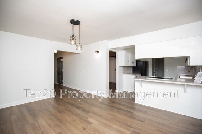 Building Photo - 4034 Savannah Dr