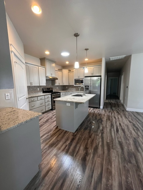 kitchen - 1133 Boulder Ridge St