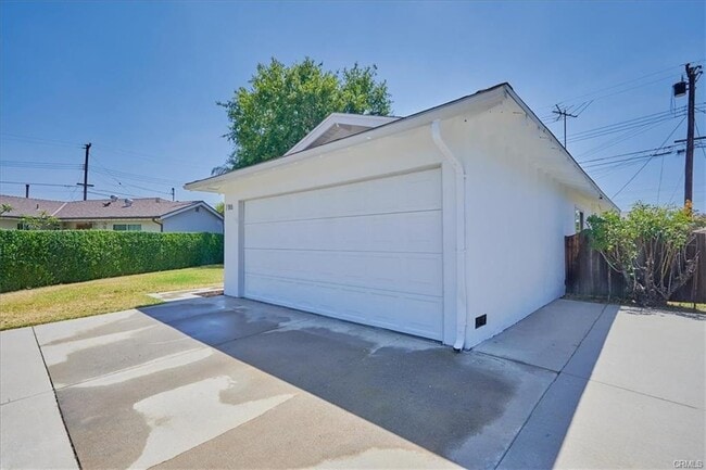 Building Photo - 786 Glenshaw Dr