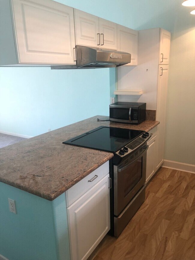 Foto del edificio - 3-Bedroom, 2-Bath Condo for Rent – Alii Lani Townhomes