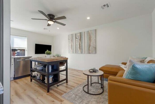 Foto del edificio - Elevated Pad @ Cherry Street