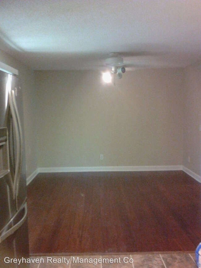 Building Photo - 3 br, 2.5 bath House - 1300 Highcrest Drive