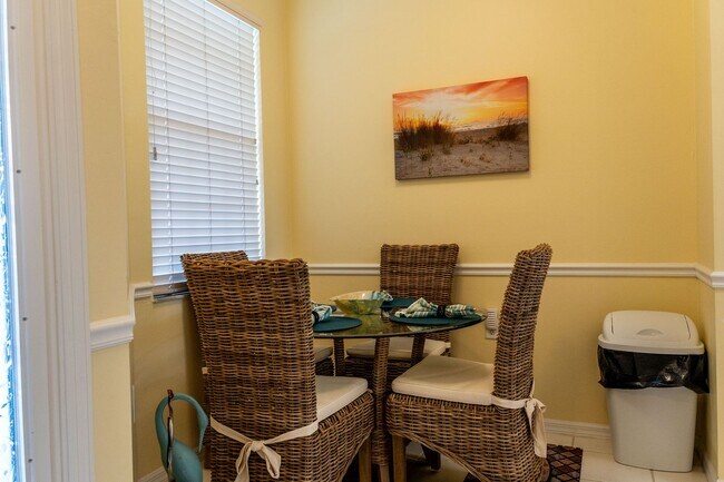Foto del edificio - *** CHARMING 2/BEDS 2/BATHS***FOREST GLEN**8 GOLF & CC***RESORT STYLE LIVING***
