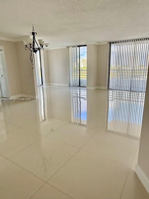 Foto del edificio - 3300 NE 192 St