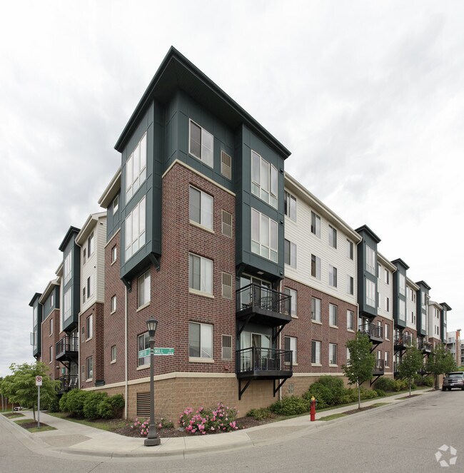 Joseph's Pointe at Upper Landing Apartments at 200 Wilkin St Saint