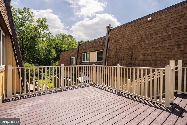 Building Photo - 7932 Silverada Pl