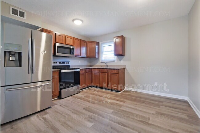 Foto del edificio - 419 Wood Creek Dr
