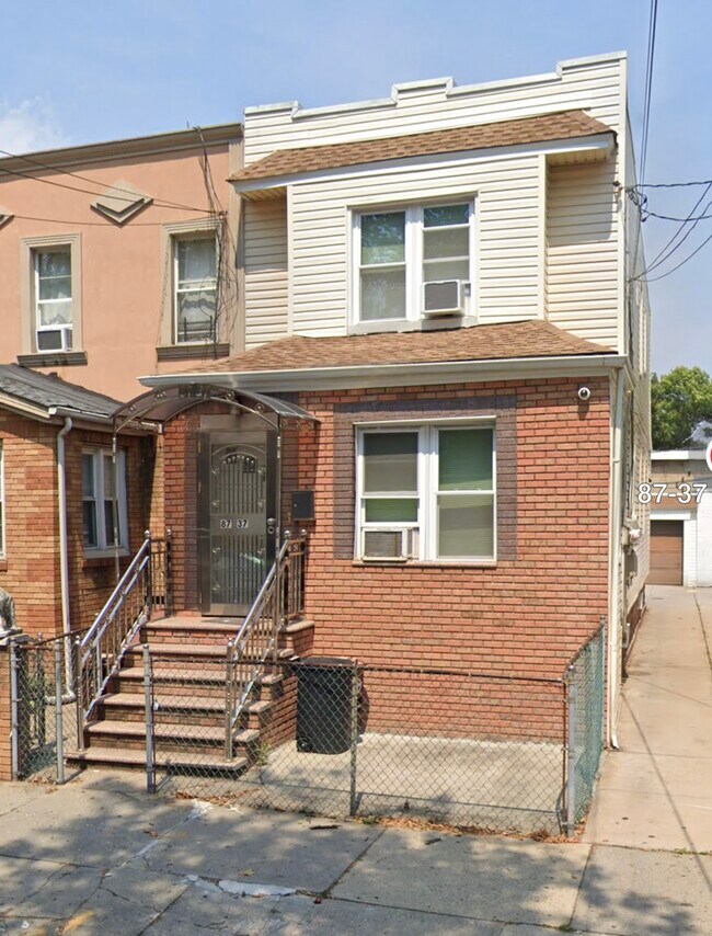 Building Photo - 87-37 129th St