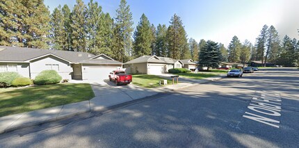 Building Photo - 6936 N Old Fort Dr