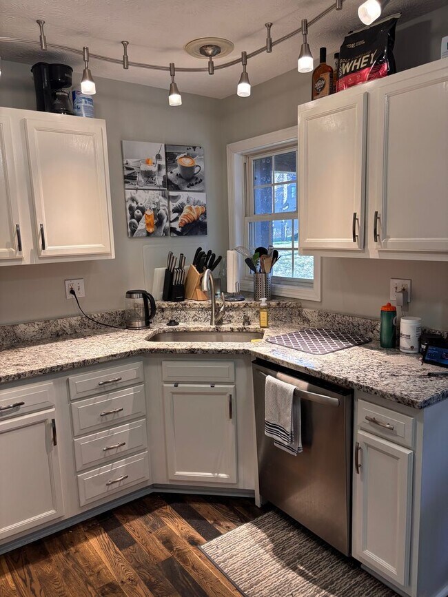 Foto del edificio - BEAUTIFUL, MOVE-IN READY HOME IN CHEAT CROSSING! - Available on 6/4/2026