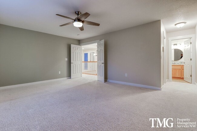 Building Photo - Pet Friendly 5 bed 2.5 bath Battle Ground ...