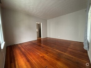 Building Photo - 305-307-307 18th Ave
