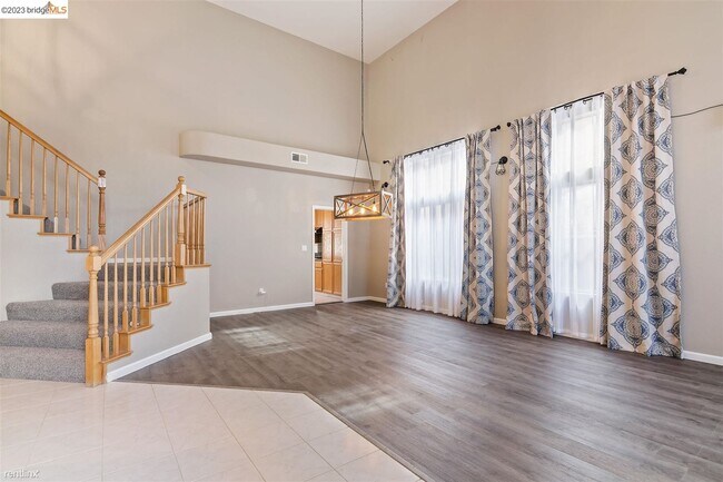 Foto del edificio - 5 br, 3 bath House - 701 Black Oak Way