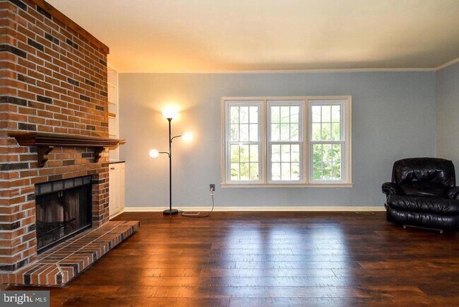 Foto del edificio - 10451 Malone Ct