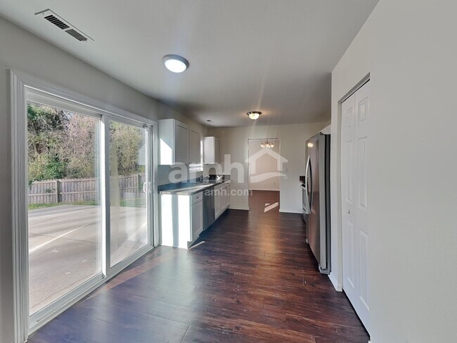 Building Photo - 15728 Circlegreen Dr