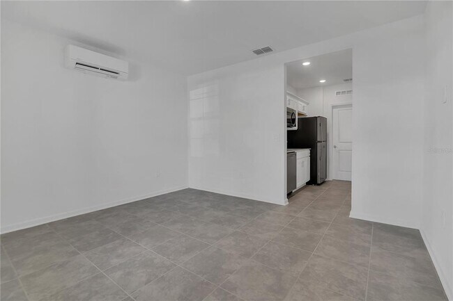 Foto del edificio - 3114 Armstrong Ave