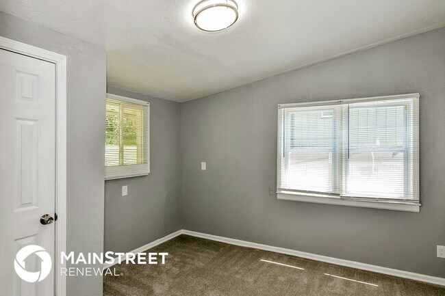 Foto del edificio - 8500 E 91 St