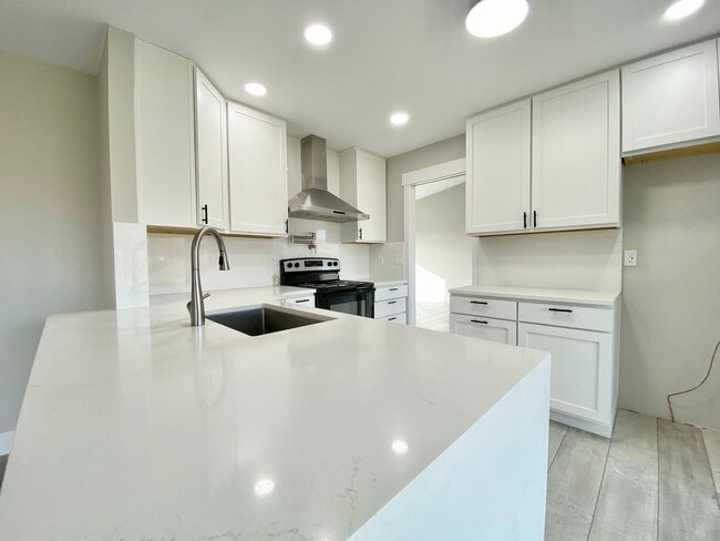 Foto del edificio - Comfort, Convenience & a Backyard Built to Entertain